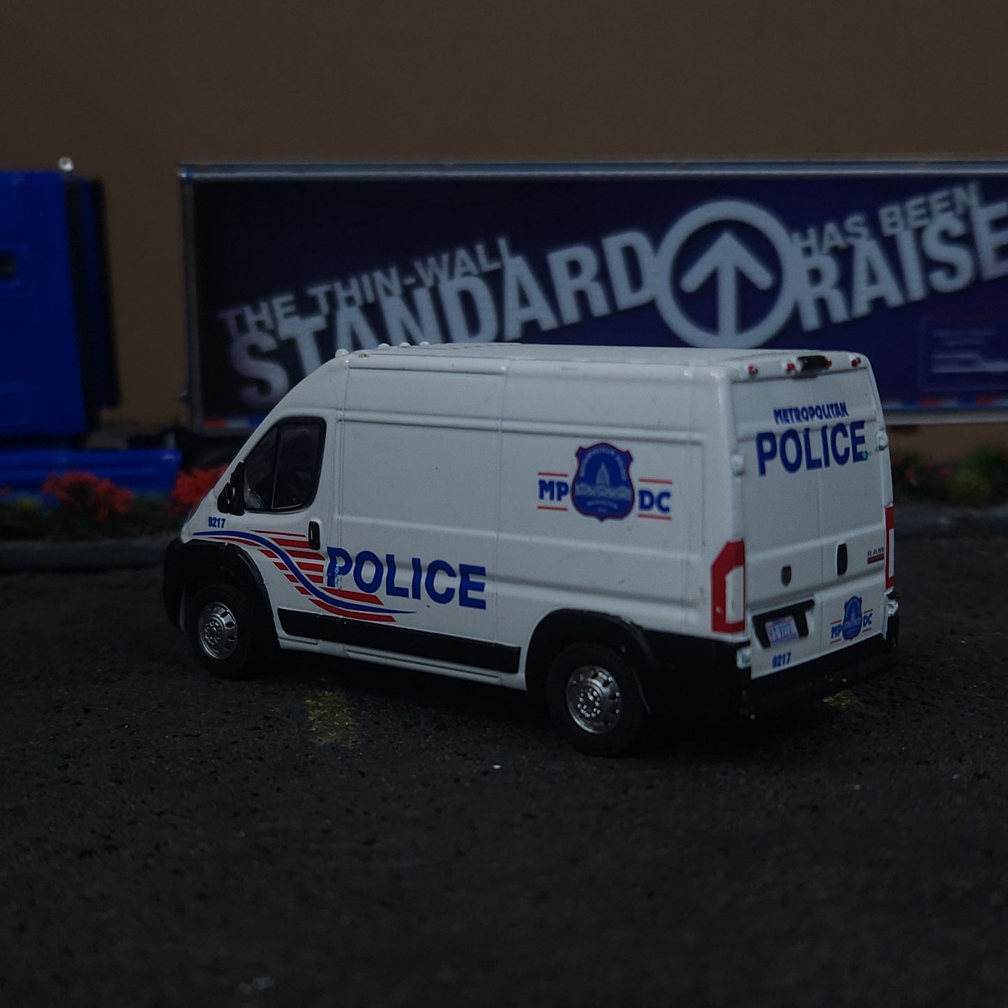 1:64 Scale Greenlight MPDC Metropolitan Police Ford Transit Van