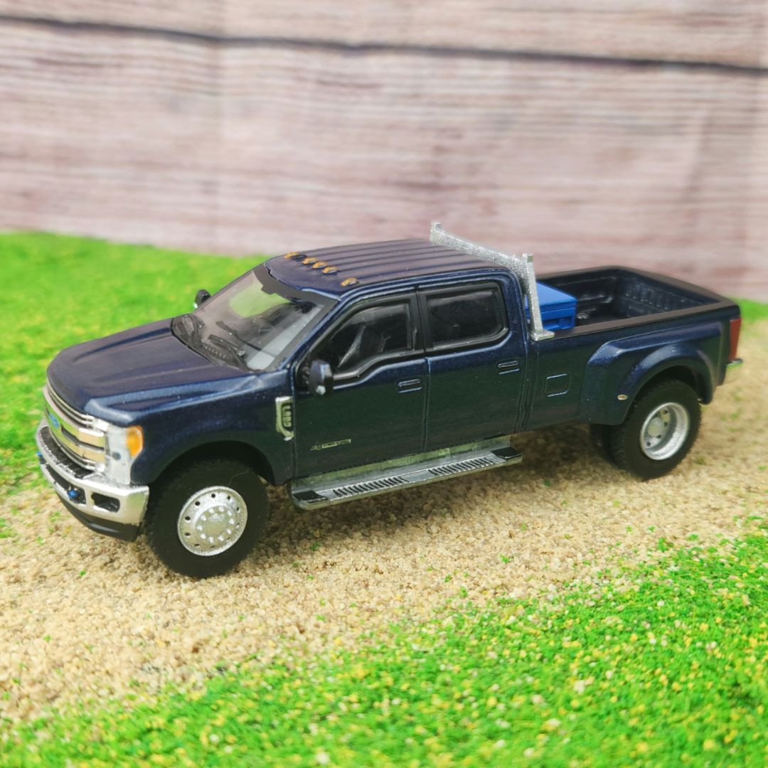 Custom 1:64 Greenlight Ford F350 Dually Work Truck w/ 22.5" Semi Wheels
