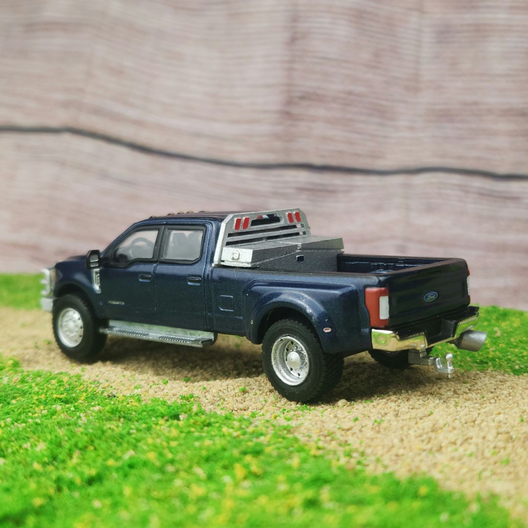 Custom 1:64 Greenlight Ford F350 Super Single Conversion Work Truck 22.5" Wheels