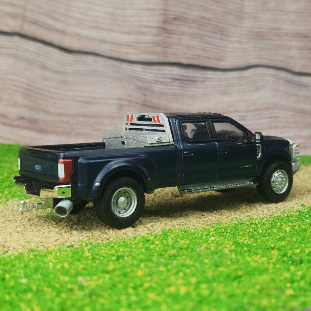 Custom 1:64 Greenlight Ford F350 Super Single Conversion Work Truck 22.5" Wheels