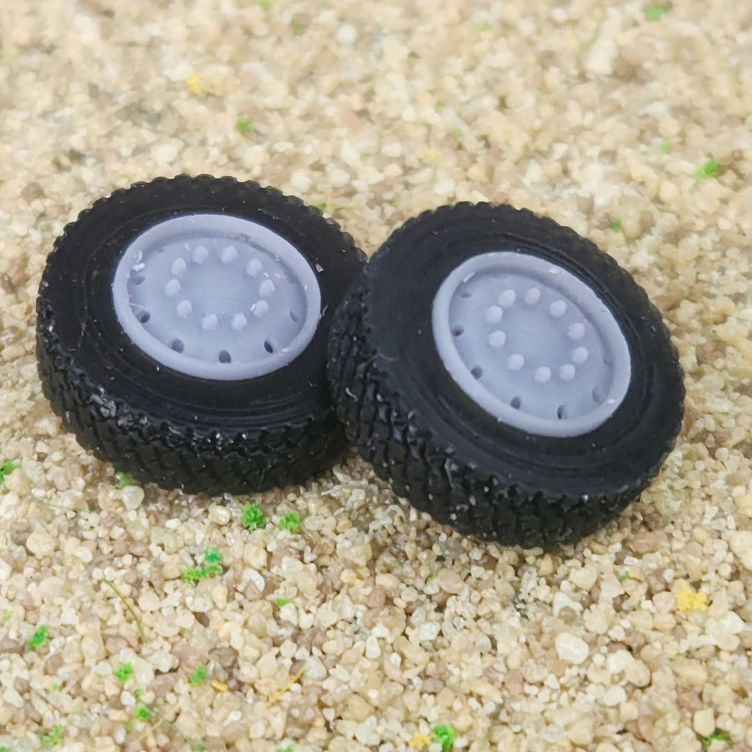 1:87 3D Printed Semi Truck Heavy Haul Style Front Float Super Single Wheels Tire
