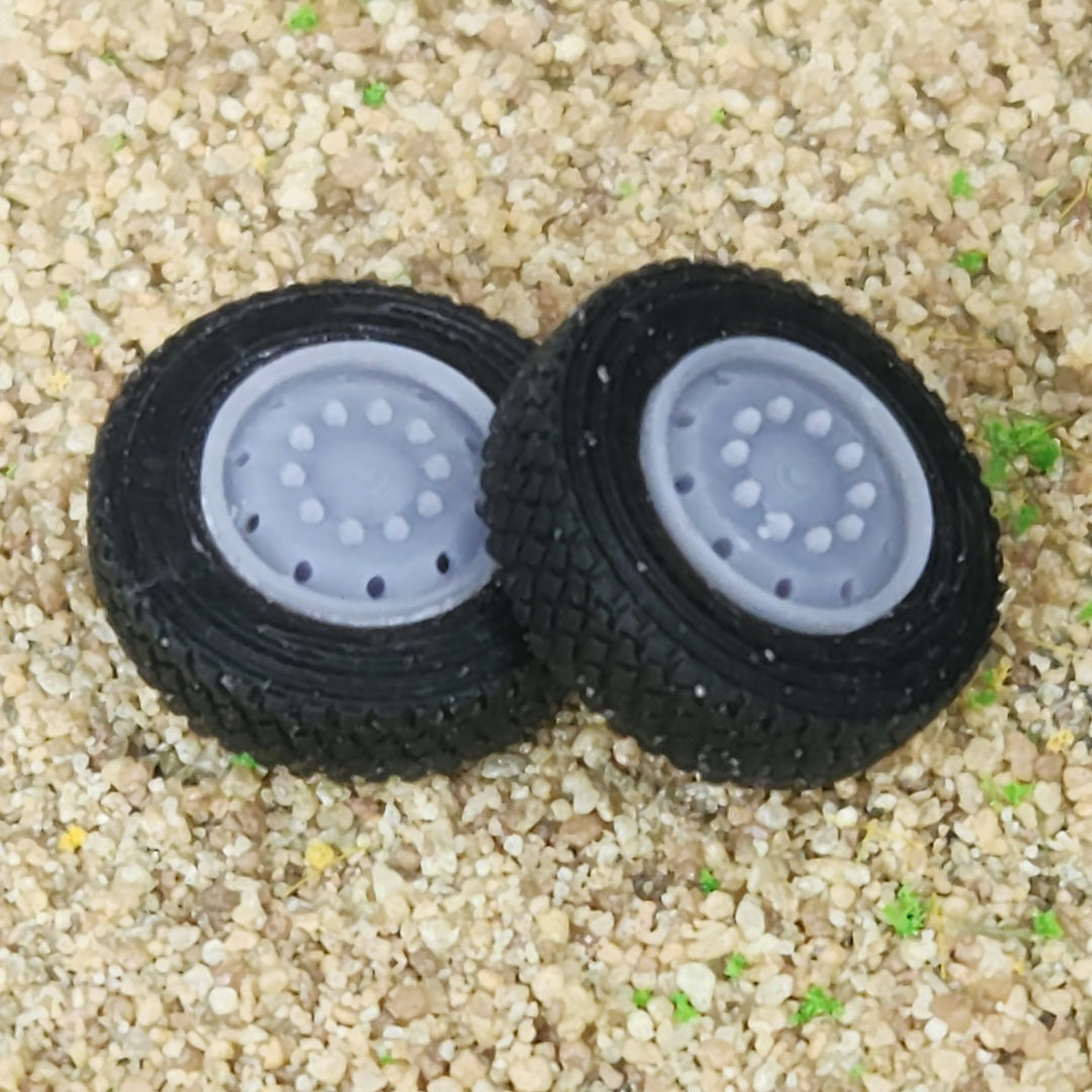 1:87 3D Printed Semi Truck Heavy Haul Style Front Float Super Single Wheels Tire