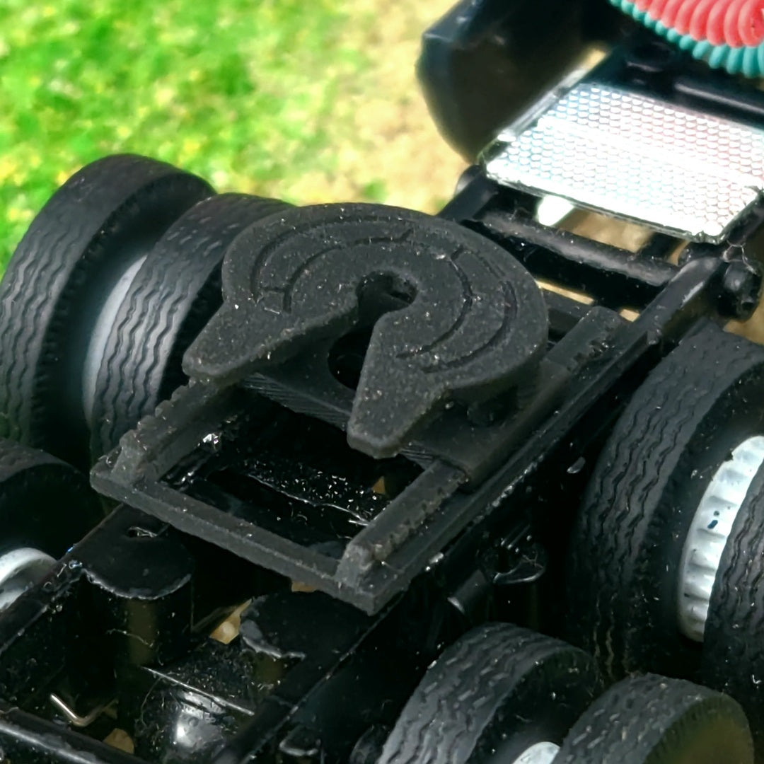 1:64 Scale 3D Printed Adjustable Sliding Tilting 5th Wheel for Semi Trucks DCP