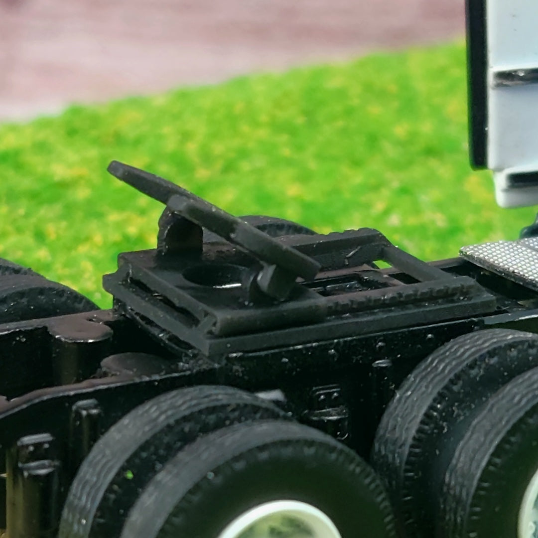 1:64 Scale 3D Printed Adjustable Sliding Tilting 5th Wheel for Semi Trucks DCP