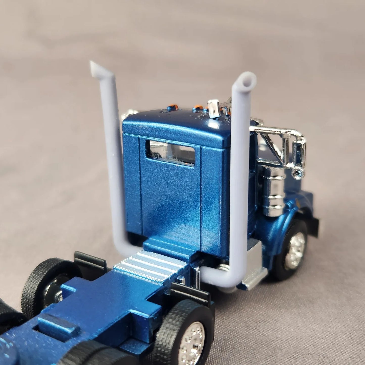 1:87 HO Scale 3D Printed Semi Truck Angled Back Chino 9" Exhaust Stacks Pair of 2