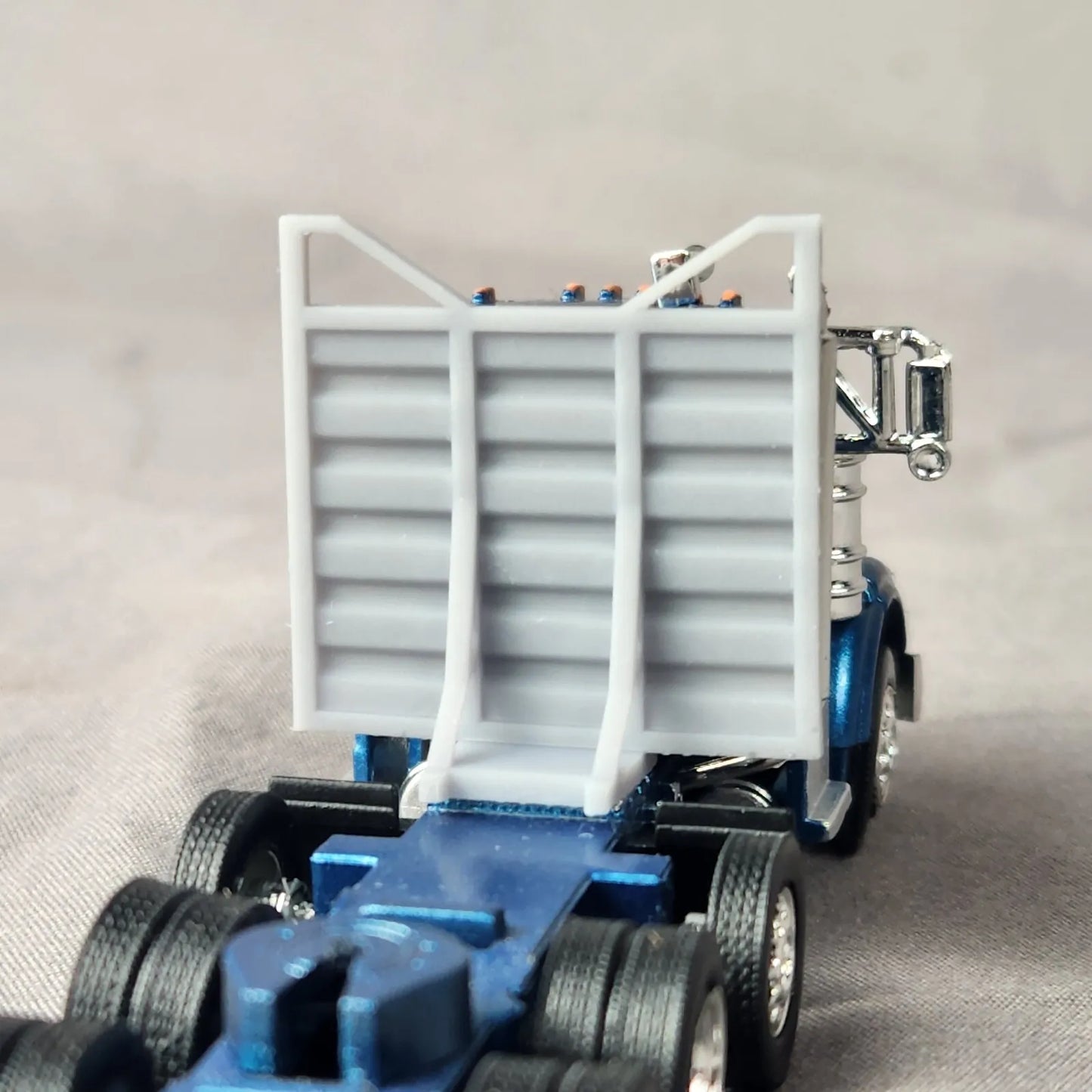 1:87 HO Scale 3D Printed Semi Truck Logging Headache Rack V1