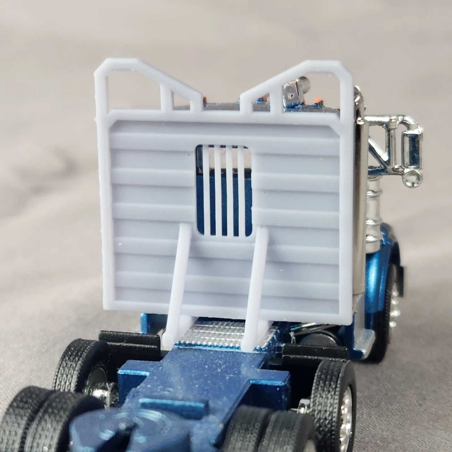 1:87 HO Scale 3D Printed Semi Truck Logging Headache Rack V2