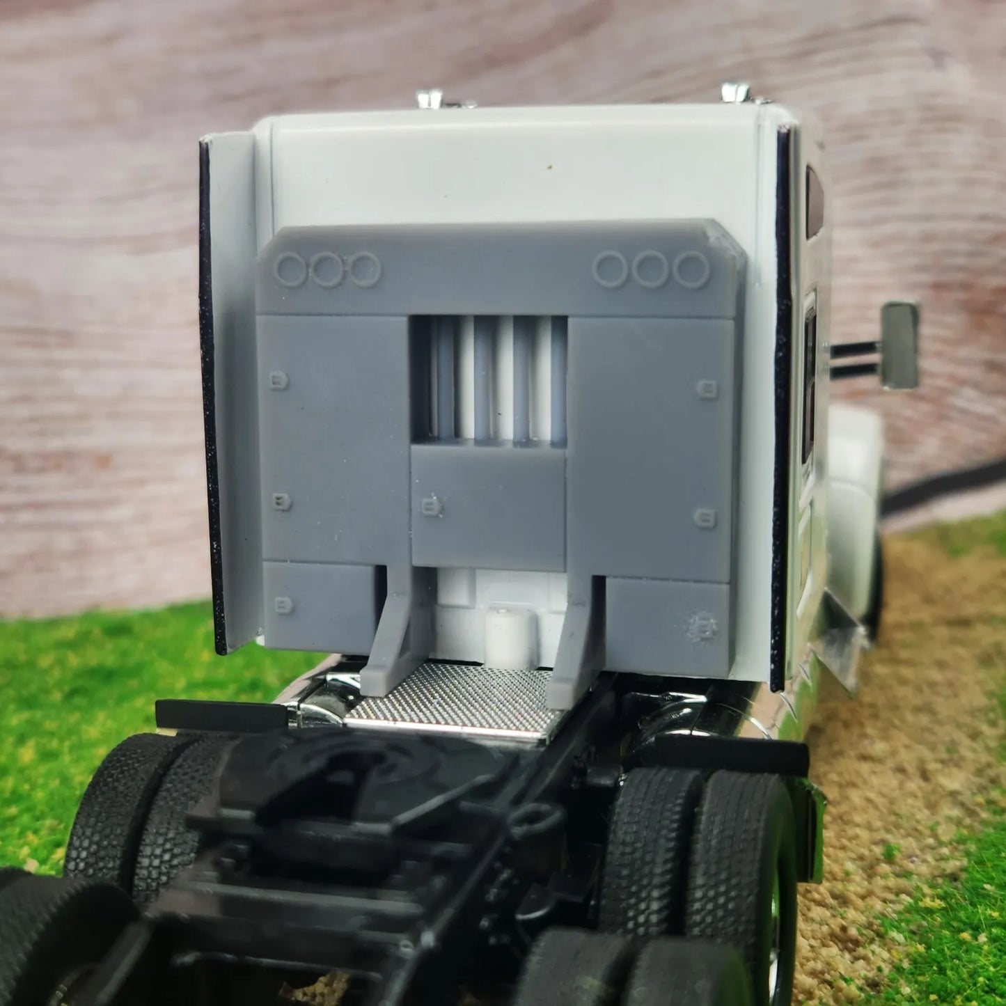 1:50 Scale 3D Printed Heavy Haul Semi Truck Headache Rack