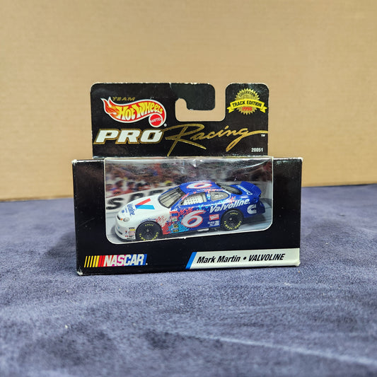 Team Hot Wheels Pro Racing 1:64 Mark Martin #6 Ford Taurus Valvoline