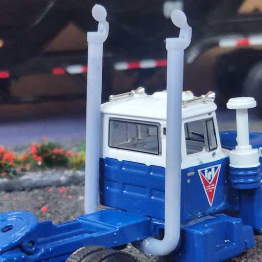 1:64 3D Printed Semi Truck 8" Straight Exhaust Stacks with Moving Tractor Flaps