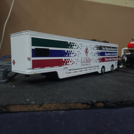 1:64 Speccast Featherlite Trailer Only