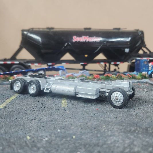 1:64 Winross Freightliner Tandem Axle Frame and Frame Parts Only