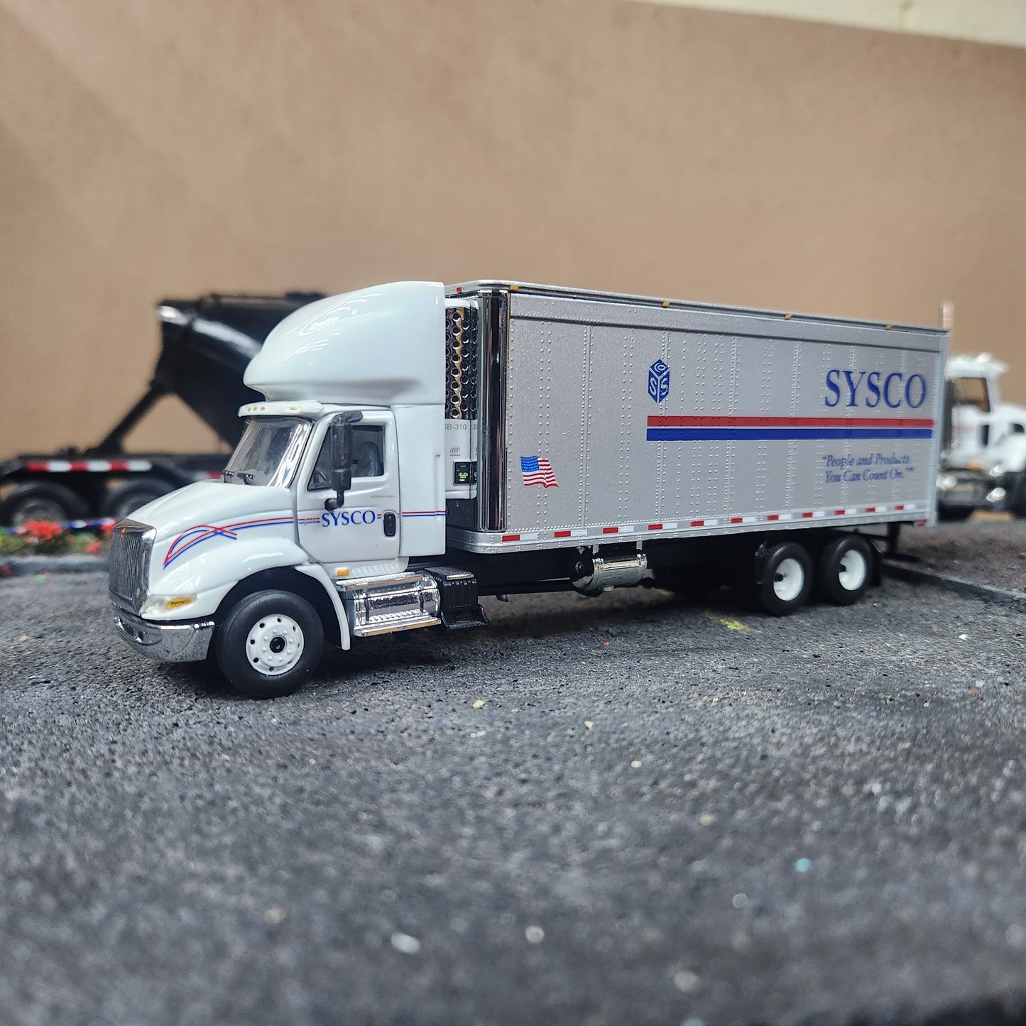 1:64 First Gear Sysco International Day-Cab Straight Truck Reefer Unit Custom Model
