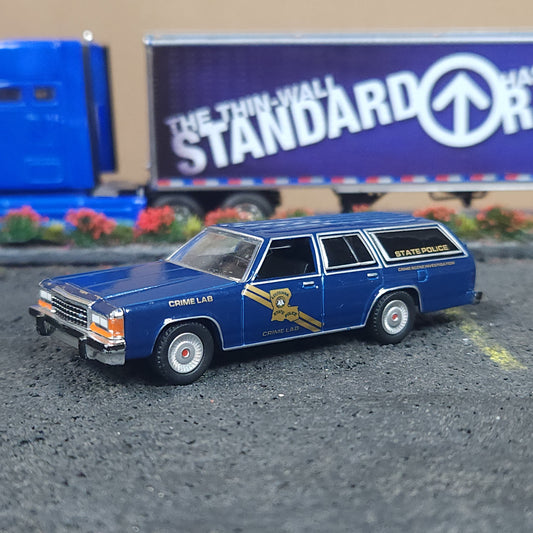 1:64 Scale Greenlight Louisiana State Police Crime Lab 1987 Ford LTD Crown Victoria Wagon