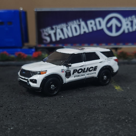 1:64 Scale Greenlight Sterling Heights Michigan 2020 Ford Explorer Utility