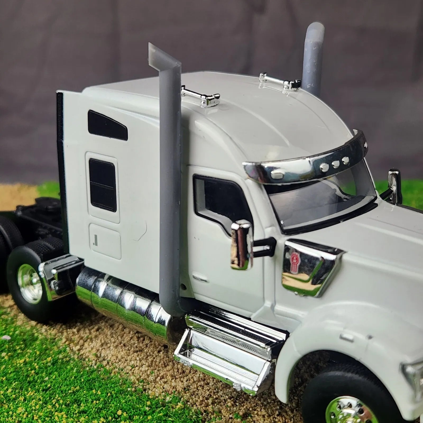 Chino Stack Bed Stack 1:50 Scale 3D Printed Semi Truck Angled Back Chino 9